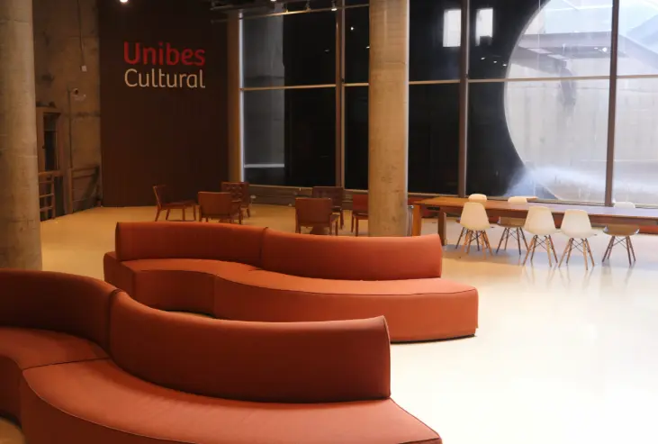 Lounge da Unibes Cultural: um espaço moderno e acolhedor para o seu evento