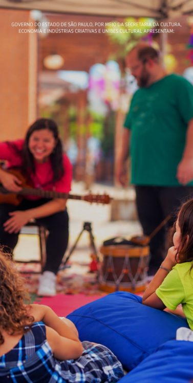 Domingueira de Histórias com Associação Viva e Deixe Viver